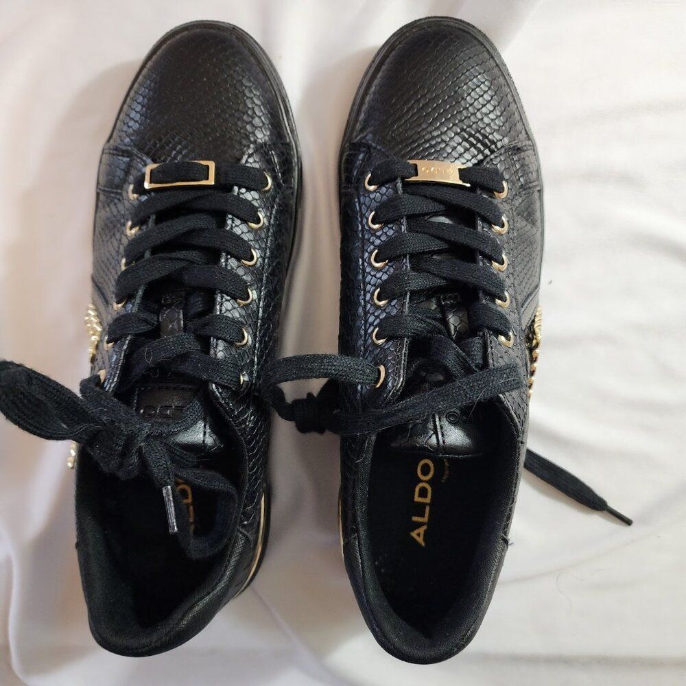 ALDO WOMENS LOW TOP SNEAKERS WITH GOLD DETAILING FAUX SNAKESKIN SIZE 8 M